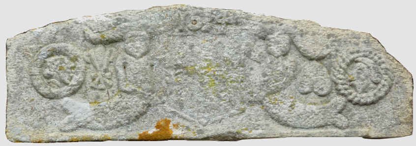 Le linteau de granit au-dessus de la porte d'entr�e - 1634